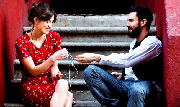 Keira Knightley et Adam Levine dans New-York Melody