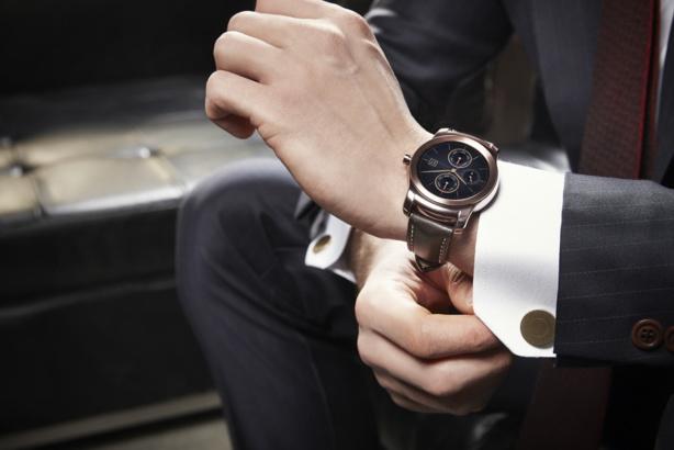LG Watch Urbane Vs Apple Watch