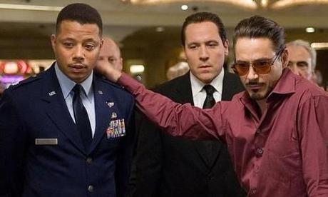 Terrence Howard, Jon Favreau et Robert Downey Jr. dans Iron Man