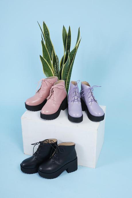 thewhitepepper: STYLE ESSENTIALS : THE BOOTS Round Toe Walker Boot Pink Round Toe Walker Boot Lilac Round Toe Walker Boot Black Styling and Photography by THE WHITEPEPPER Like us on FacebookFollow us on Instagram 