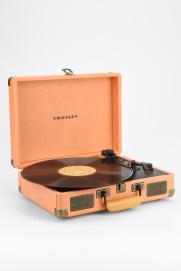 URBAN OUTFITTERS & ses tourne-disques !