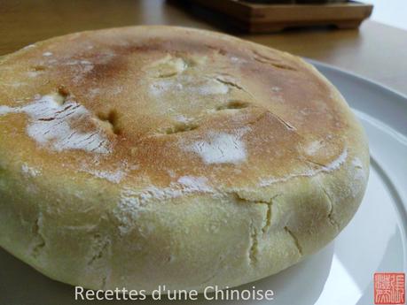 Fa mian bing : pain plat à la poêle 发面饼 fā miàn bǐng