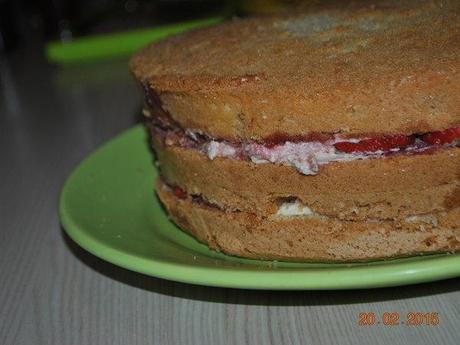 Gâteau à la crème au beurre et aux fraises