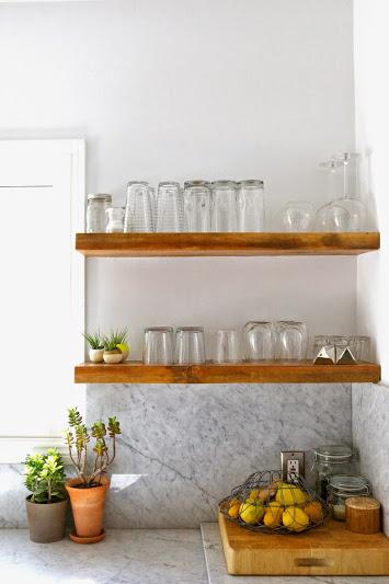 Dehors, les ustensiles de cuisine ! Dehors, les ustensiles de cuisine !