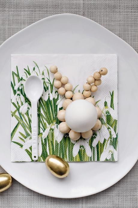 DIY-coquetier-lapin-en-perles-de-bois-sur-Sinnen-rausch-via-Nat-et-nature Sem 9_2015 sur les blogs déco