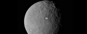Deux taches lumineuses sur la planète naine Cérès proche de Mars intriguent les astronomes