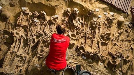 200 squelettes découvertes dans des fosses communes à Paris