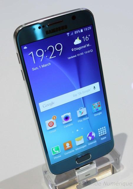 MWC 2015 : Samsung dévoile ses smartphones ultra haut de gamme, Galaxy S6 et Galaxy S6 edge MWC 2015 : Samsung dévoile ses smartphones ultra haut de gamme, Galaxy S6 et Galaxy S6 edge