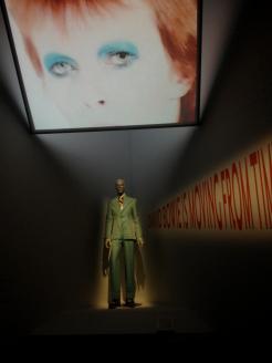 « David Bowie is »… l’exposition est (enfin) à la Philharmonie de Paris