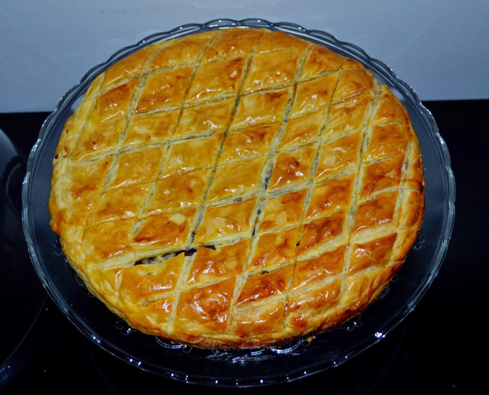 Galette des rois frangipane, poires, chocolat - Paperblog