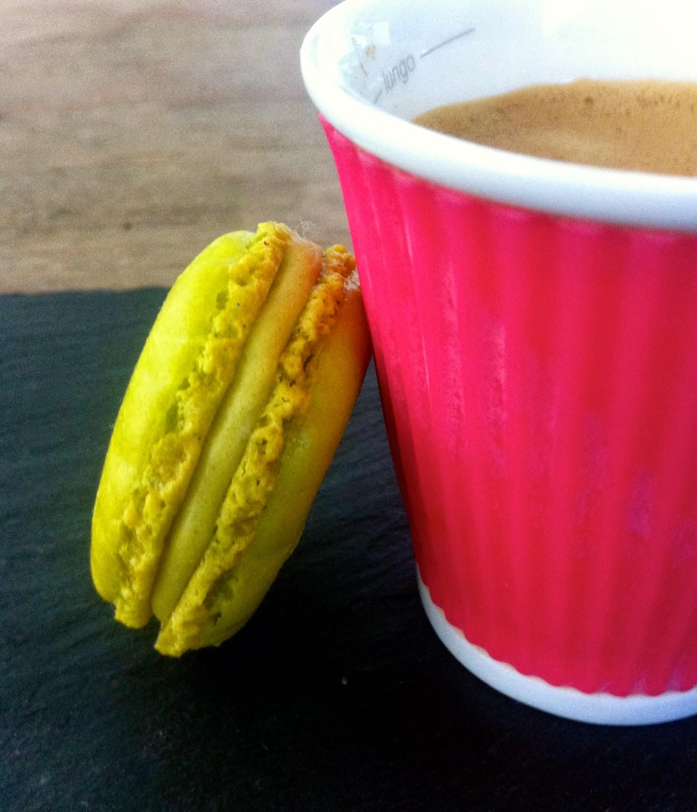 sucre, macaron, pistache, crème de pistache, poudre d'amande, mercotte, coque, collerette, ganache,