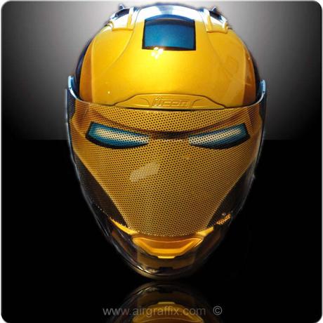 Des casques de motos customisés aux couleurs des super-héros !