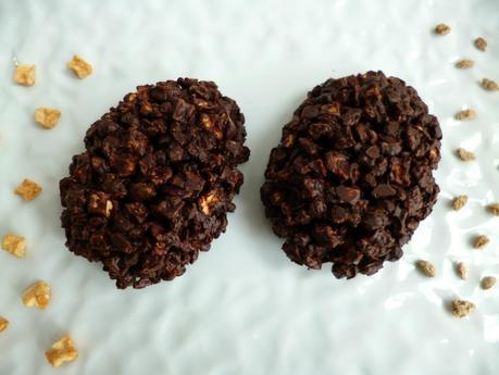 roses des sables au chocolat noir avec cubes de pommes séchées et céréales au son de blé (sans sucre ajouté et riches en fibres) P1200137