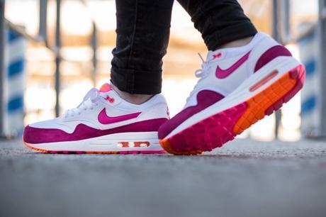 Nike WMNS Air Max 1 Essential “Fireberry” Nike WMNS Air Max 1 Essential “Fireberry”