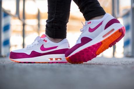 Nike WMNS Air Max 1 Essential “Fireberry”