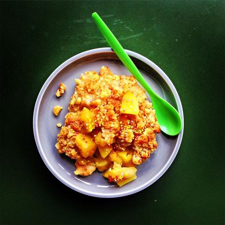 Crumble-ananas-poire-gingembre