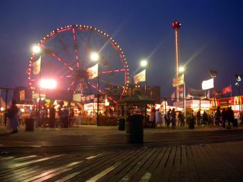 At-Night-Time-coney-island-30740740-1600-1200