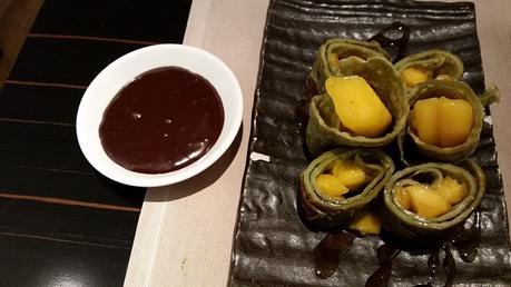 Crêpes au thé vert, fruit  frais et chocolat