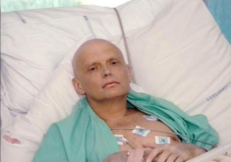 Alexandre Litvinenko, ancien agent du FSB devenu opposant à Poutine, mort empoisonné par du polonium.