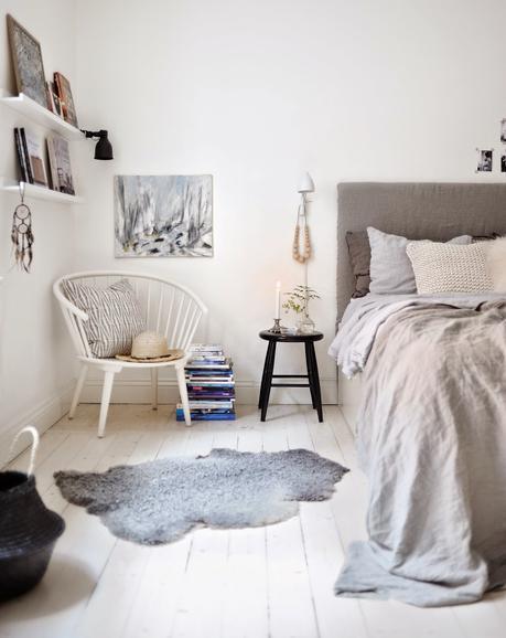 Maison nordique Skonahen via Nat et nature Un intérieur scandinave en blanc et noir