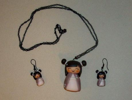 parure Kokeshi et boucle d'oreille assorties en porcelaine froide