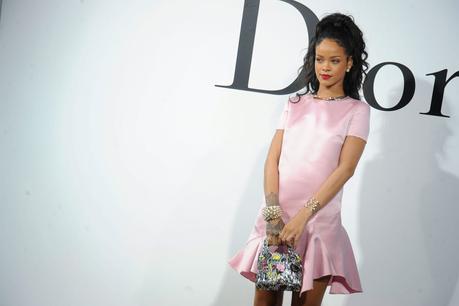 Rihanna est la nouveau visage de la prochaine campagne Dior Secret Garden...