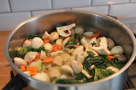 Recette de soupe détox au Poulet et Légumes