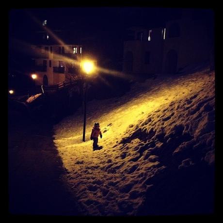 Un grand bol d'air frais #365photosduquotidien #10/52 Fan de luge et bouderie sous réverbère ! (4 mars)