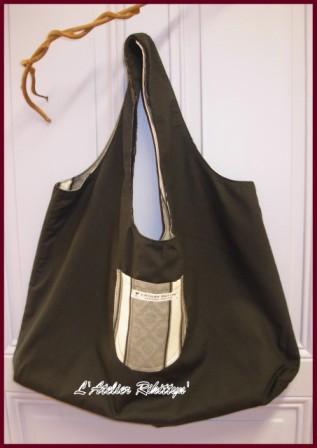 Quelques-unes de mes petites créations côté sacs et accessoires.

