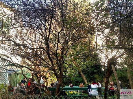 un the dans le jardin paris musée de la vie romantique