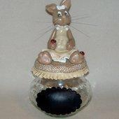 Pot douceur avec p'tit lapin en porcelaine froide - Le petit monde d'Ingrid