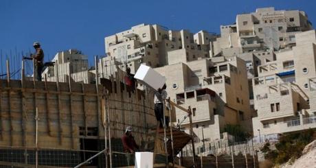construction-de-logements-dans-le-quartier-de-jabal-abu-ghneim-ou-a-ete-construite-la-colonie-israelienne-de-har-homa-dans-les-annees-90-le-27-octobre-2014-a-jerusalem-est_5137767
