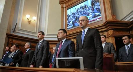 Ukraine: le peuple va balayer le gouvernement, selon un opposant parlementaire.