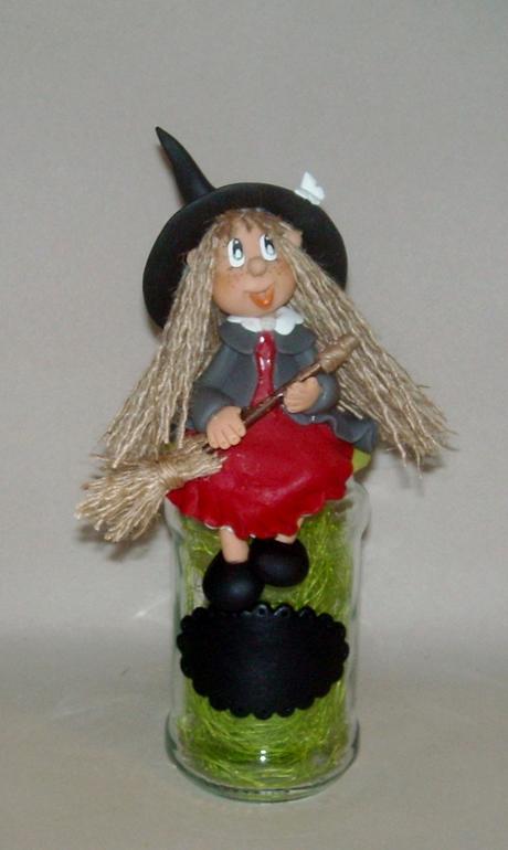 Pot avec p'tite sorcière en porcelaine froide