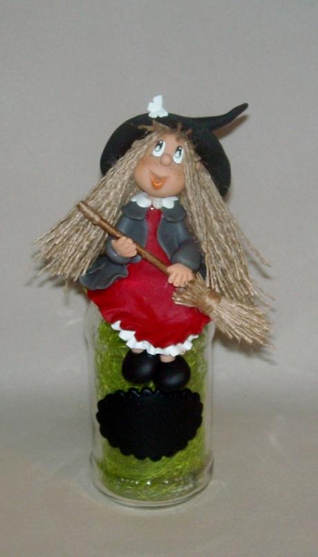 Pot avec p'tite sorcière en porcelaine froide