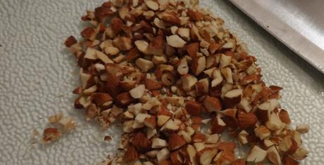 GÂTEAU À LA CONFITURE AVEC GANACHE DE CHOCOLAT/ JAM CAKE WITH CHOCOLATE GANACHE / PASTEL DE MERMELADA CON GANACHE DE CHOCOLATE