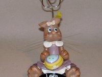 Porte -photo avec lapin de Pâques en porcelaine froide