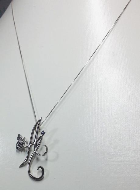 Pendentif lettre A en or blanc personnalisé