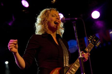 Anneke_van_Giersbergen-02