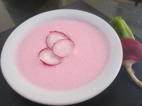 Velouté de radis rose et fromage blanc