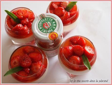 Verrines PANNA-COTTA VANILLE, gelée de fraise au piment d'espelette et salade de fraise sur caramel au piment d'espelette