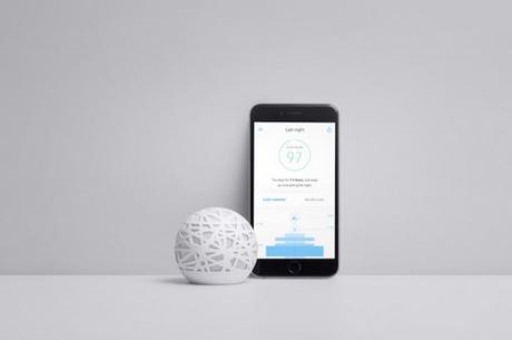 The-First-System-For-Understanding-Sleep-And-Bedroom_8-640x426