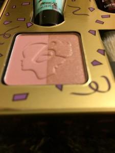 Coffret Groovy Kind a love by Benefit !