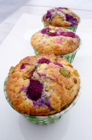 Muffins aux framboises et pistaches