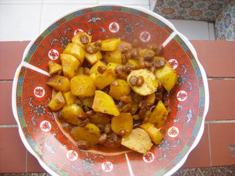 Savoureux plat de patates douces aux raisins secs