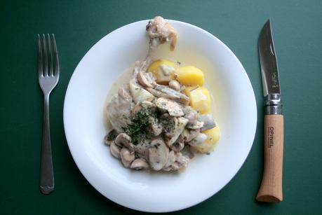 POULET AU RIESLING ET AUX CHAMPIGNONS