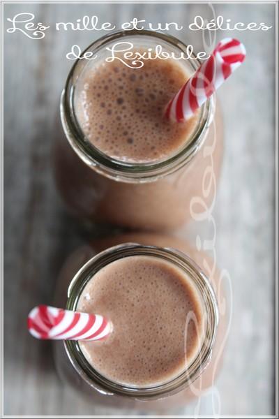 ~Smoothie aux bananes, beurre d'arachides et chocolat~