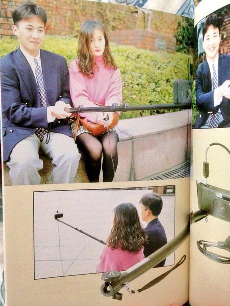 Les Japonais avaient déjà des selfie sticks… en 1983