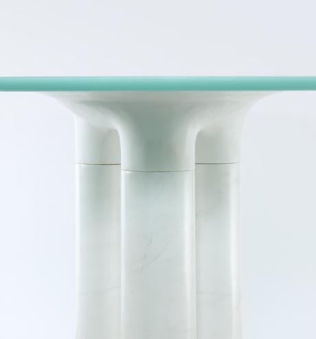 Vesta la table en marbre par Guillaume Delvigne