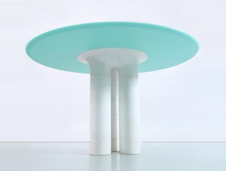 Vesta la table en marbre par Guillaume Delvigne